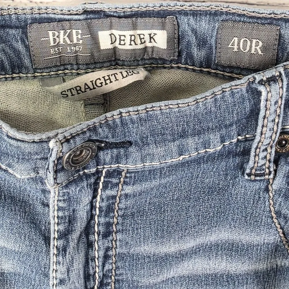 BKE Men's 40x32 Straight Leg Blue Denim Distressed Stretch Jeans